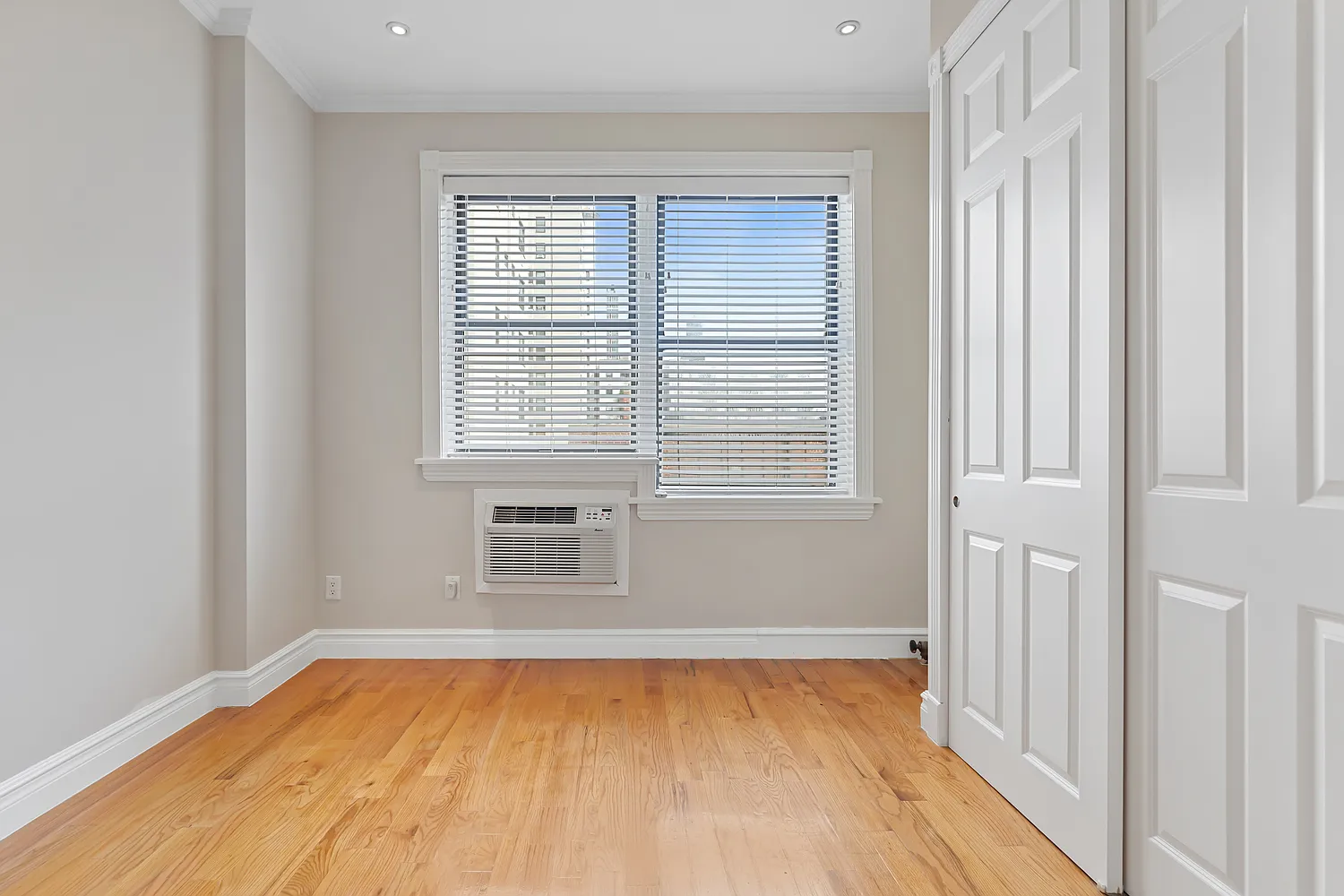 404 East 88th Street — Photo 2