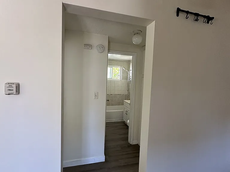 717 S Cedros Ave — Photo 5