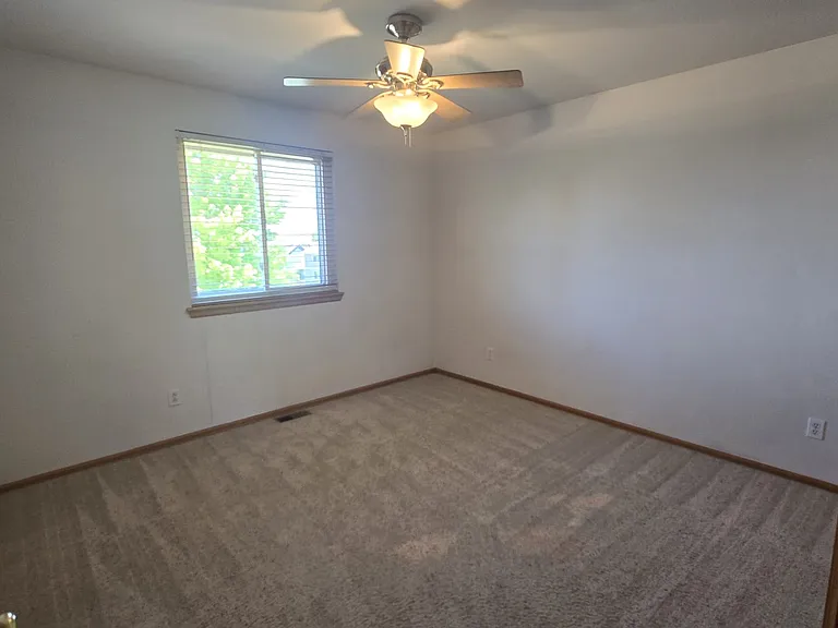 22341 E Mercer Pl — Photo 4