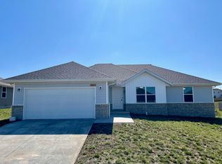 1454 E Broughton St, Republic, MO 65738