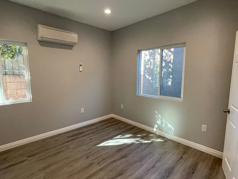 3824 Teak St — Photo 9