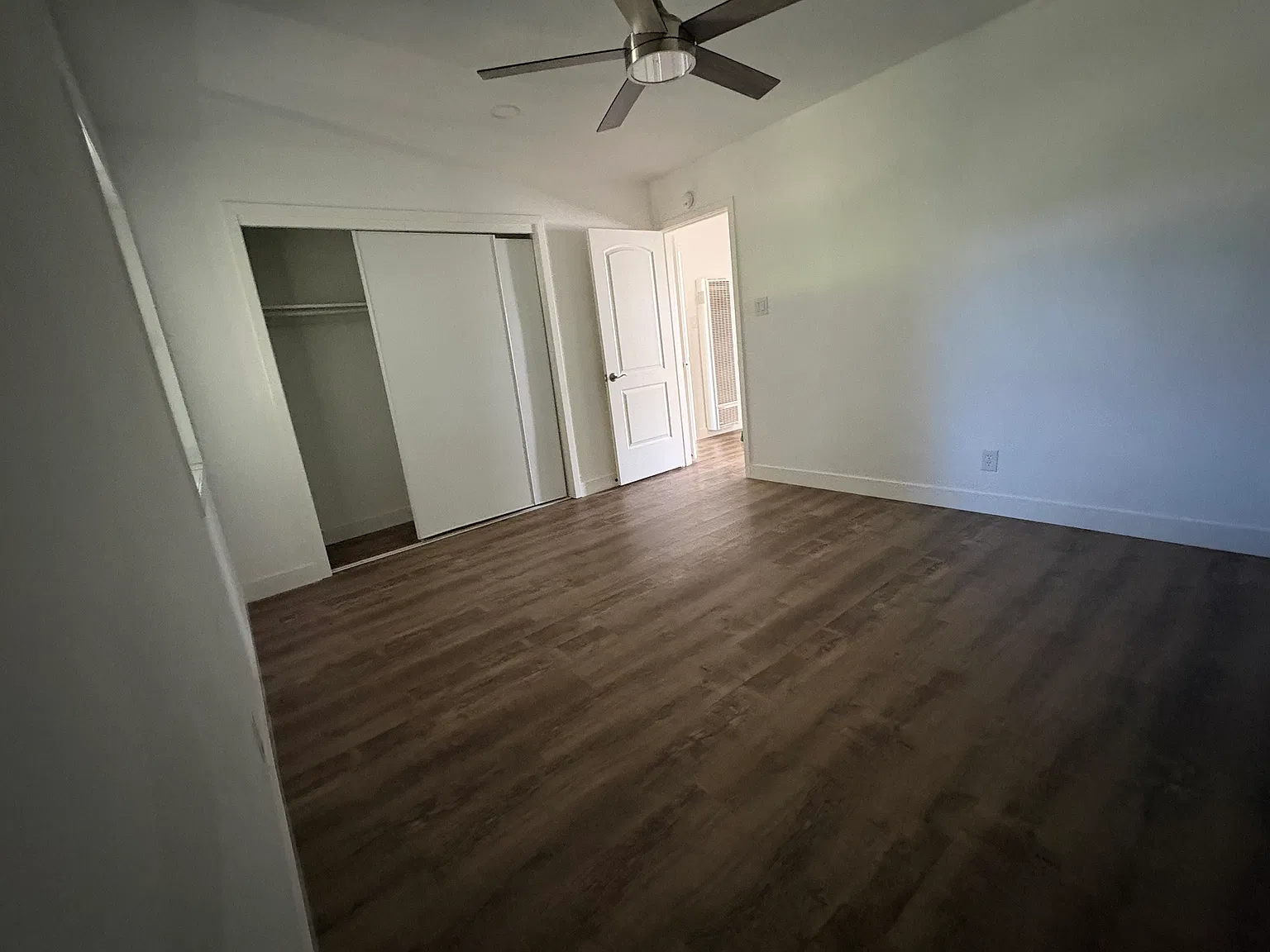 2 bed, $2,565 — Photo 3