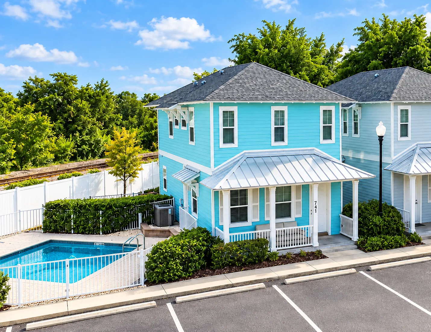 3 bed, 3.5 bath, 1810 sqft, $3,995 — Photo 1