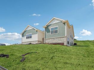 994 Autumn Blaze Way, Oregon, WI 53575