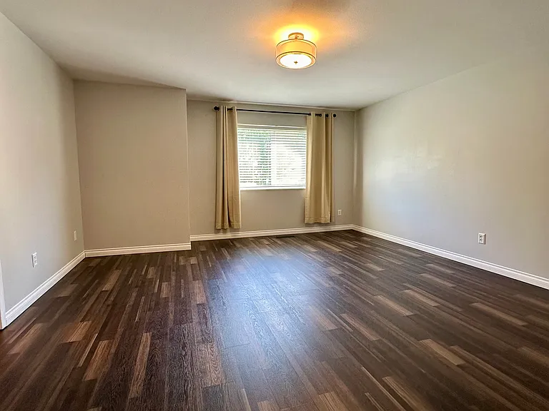 760 Hunt Cir — Photo 31