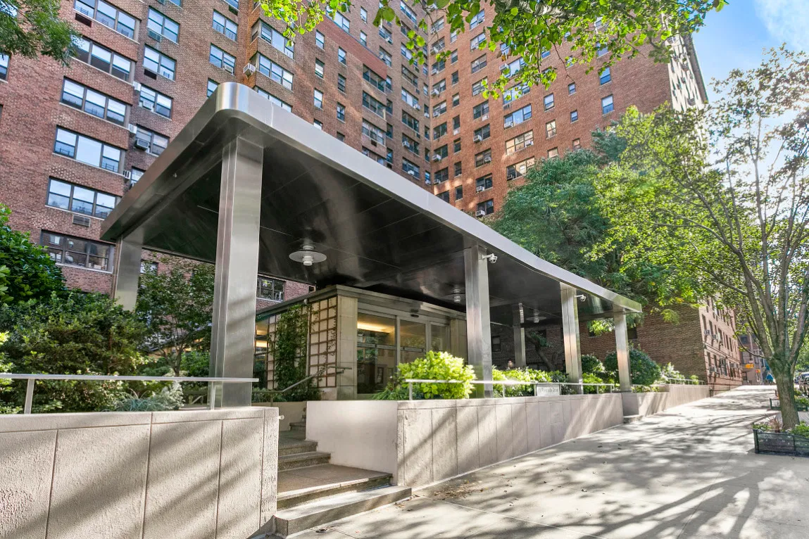 11 Riverside Drive #17E in Upper West Side, Manhattan | StreetEasy