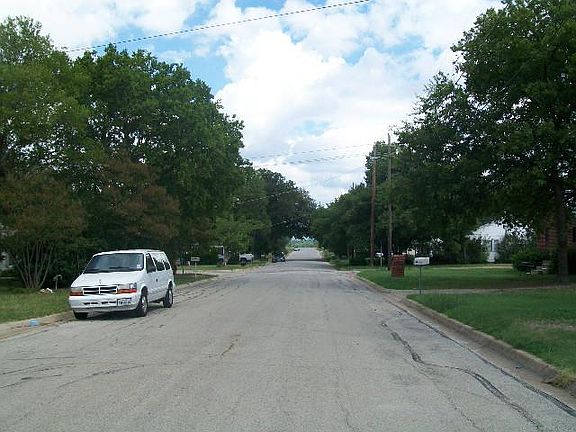4th image of 7808 Longfield Dr