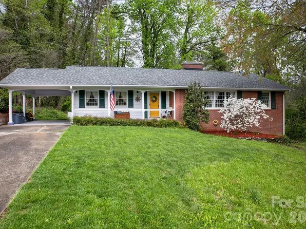 391 Hawthorne Dr, Brevard, NC 28712