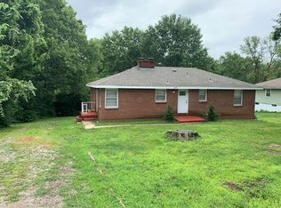 2001 S James Downey Rd, Independence, MO 64057