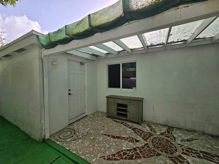 1922 Garfield St #1 — Photo 21