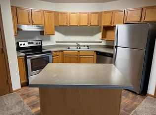 925 Harrington Dr APT 106, Madison, WI 53718