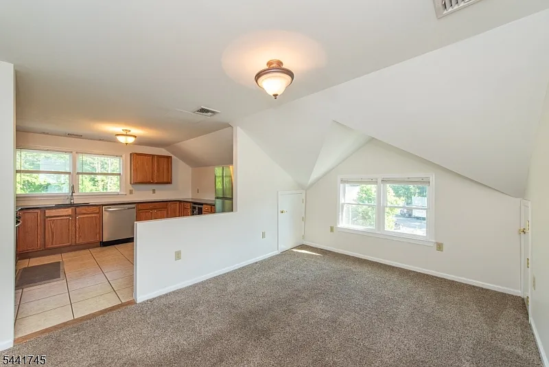 1 bed, 1.0 bath, $2,000 — Photo 4