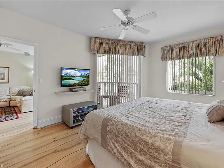 7622 Pebble Creek Cir #102 — Photo 10