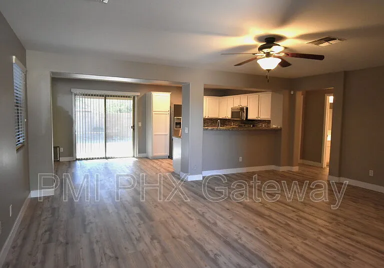 275 W Santa Gertrudis Trl — Photo 2