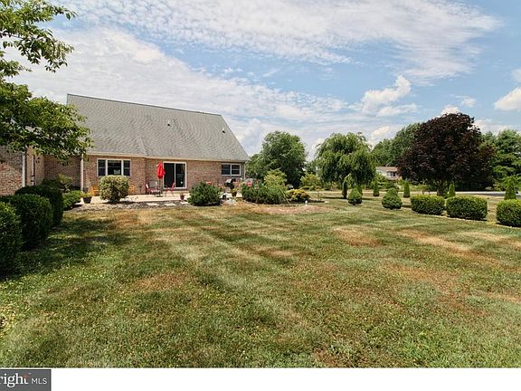 3rd image of 114 Wellington Way