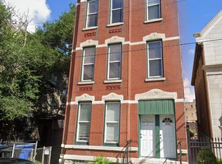 1332 W Erie St APT 1R, Chicago, IL 60642