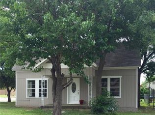 327 N Camden St, Dublin, TX 76446
