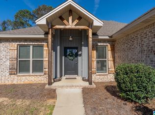 441 Wind Ridge Dr, Deatsville, AL 36022