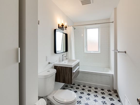 5th image of 7 Juliet Cres #M6m-1n2