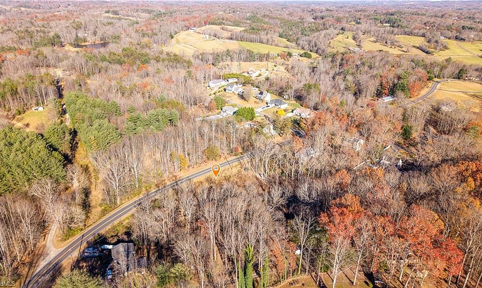 2nd image of 1805 Greenhill Rd