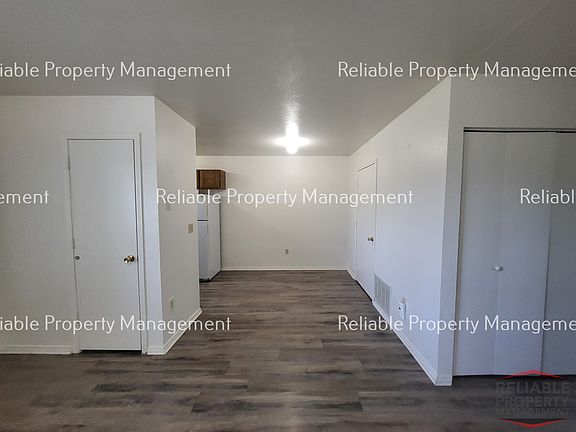 5th image of 1601 Falcon Dr APT 19