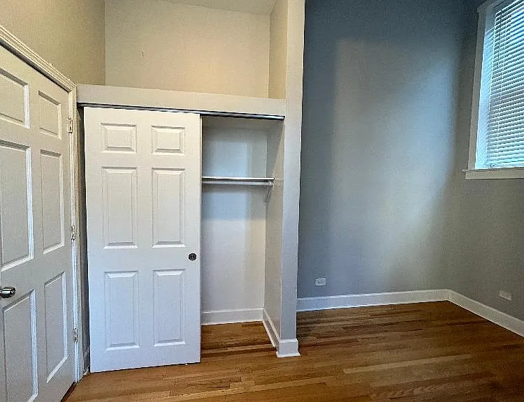 1942 S Carpenter St #1R — Photo 7