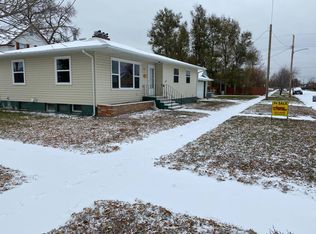 202 4th St SE, Sidney, MT 59270