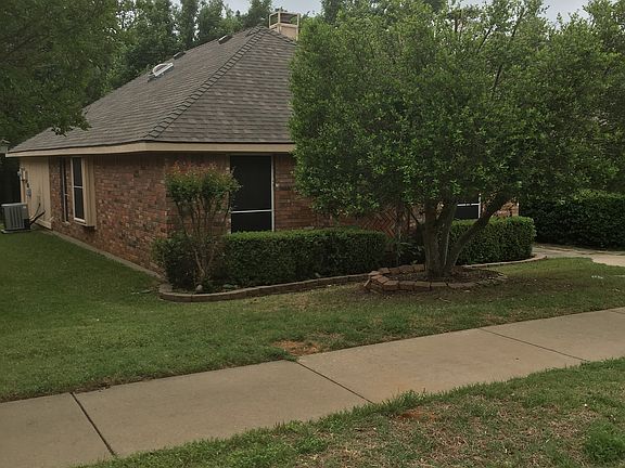 4th image of 708 Willow Oak Dr