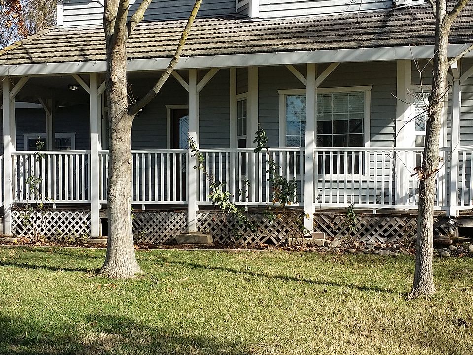 Front porch facing west. 