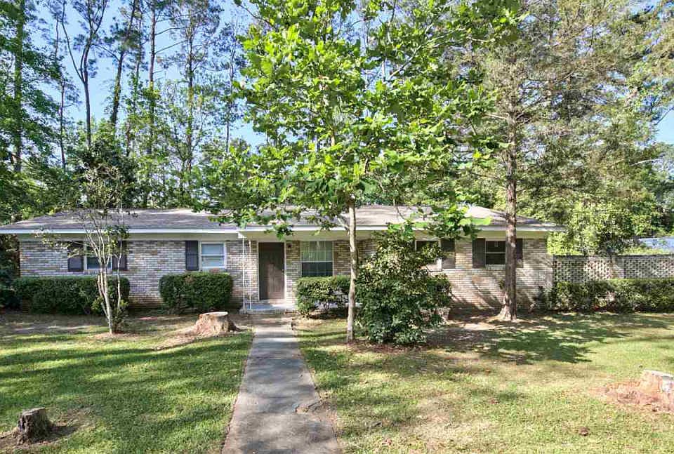1st image of 2209 Altoona Dr
