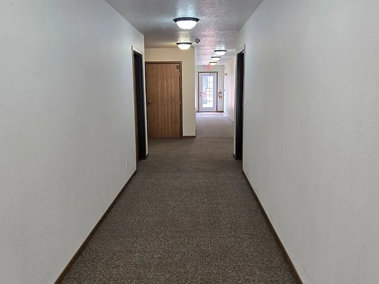625 E Brian St — Photo 3