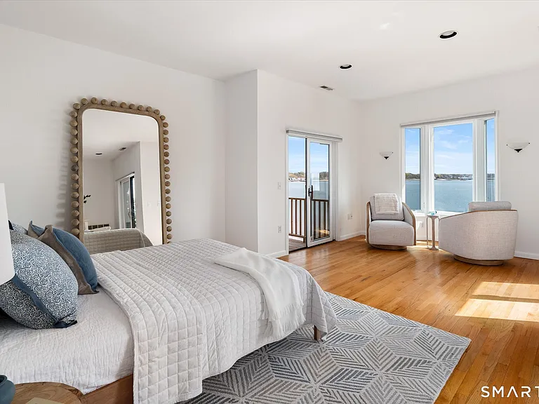 64 Ocean Dr E — Photo 18