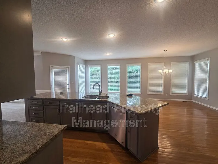 14002 Goodman St — Photo 11