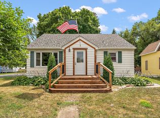 403 Pacific Ave, Waverly, MN 55390