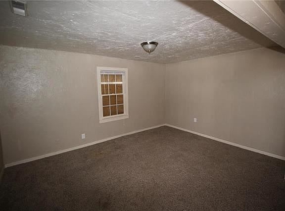 2nd image of 955 Metropolitan Ave