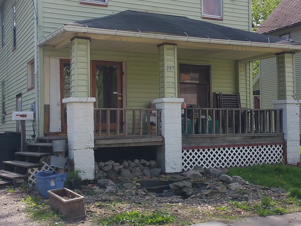 2nd image of 7204 Pine Tree Ln