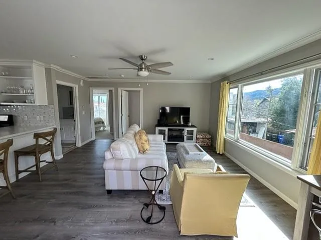 2334 1/2 Del Mar Rd — Photo 24