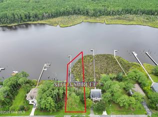 5302 Trade Winds Rd, New Bern, NC 28560