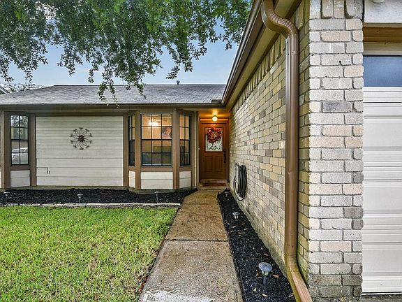 3rd image of 5505 Stone Creek Dr