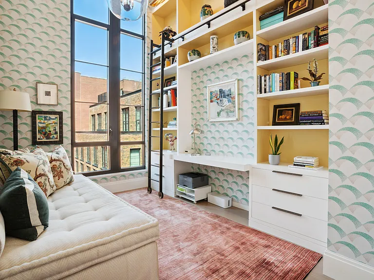 438 E 12th St #PHD — Photo 8