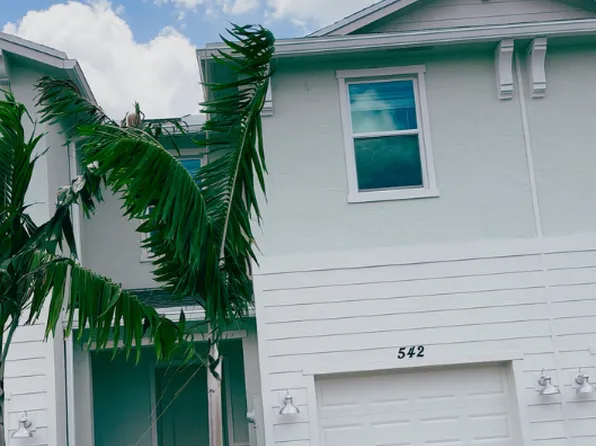 542 SE Rivergrass St, Port Saint Lucie, FL 34984