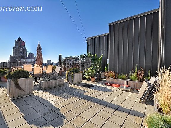 5th image of 310 W 106th St #9B