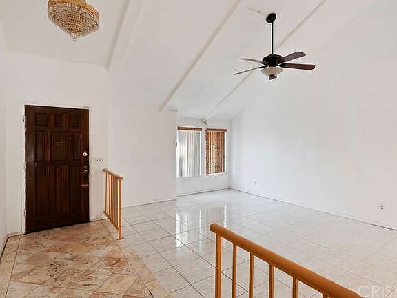 5th image of 20449 Elkwood St