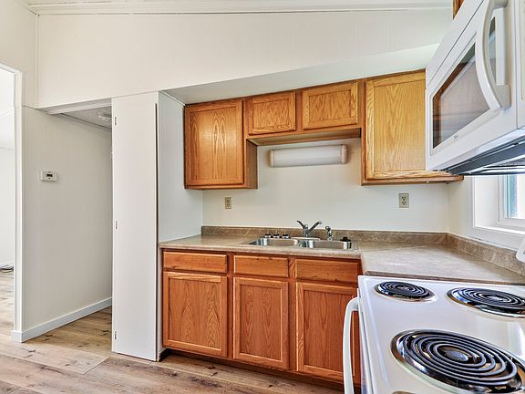 2nd image of 512 S Main St #3