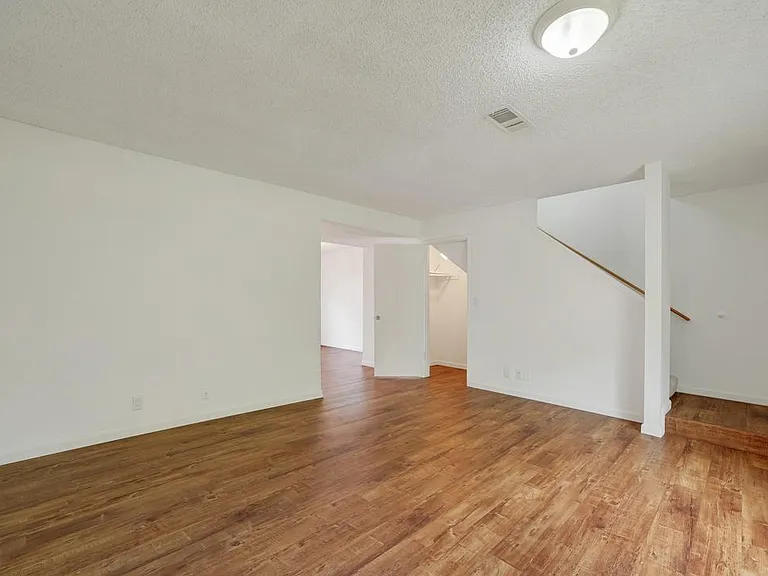 3370 Northwood Dr #A — Photo 3