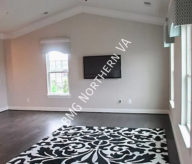 24688 Hutchinson Farm Dr — Photo 8