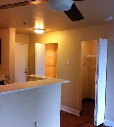 Ceiling fan with remote