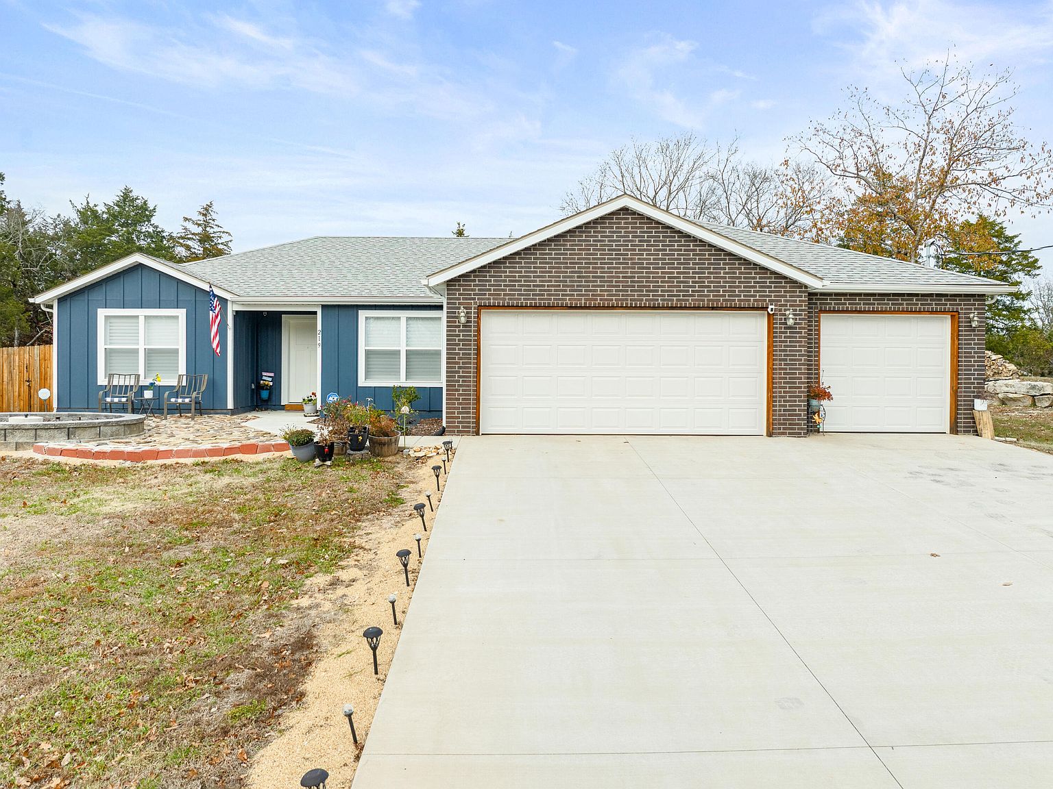 219 Pinewood Drive, Reeds Spring, MO 65737 | Zillow