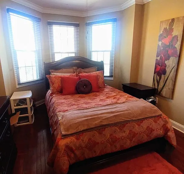 819 Brooks Ln — Photo 11