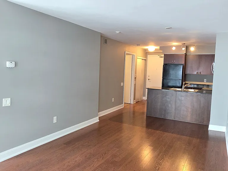 2191 Yonge St #2210 — Photo 8